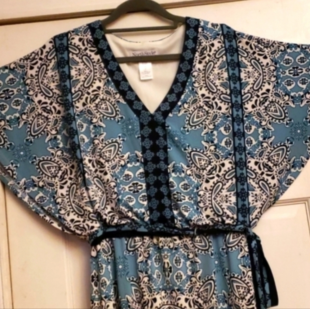 NorthStyle Women's VBelted Batwing Paisley Pattern Blue/White Dress SZ 8